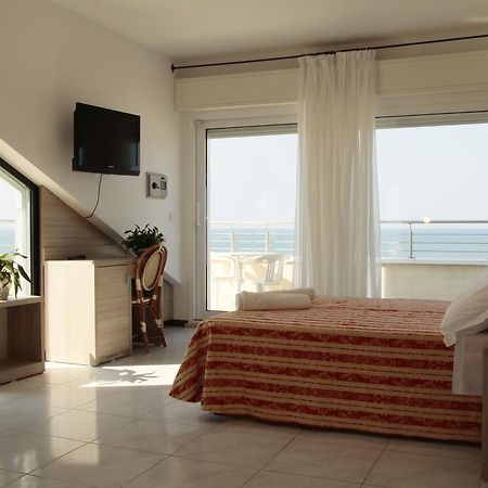 Hotel Bellevue Cattolica Ngoại thất bức ảnh