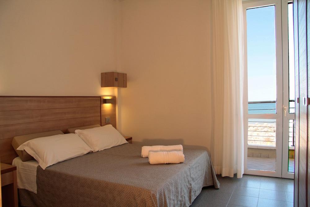Hotel Bellevue Cattolica Ngoại thất bức ảnh