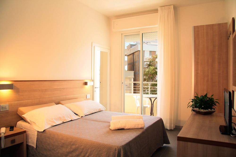Hotel Bellevue Cattolica Ngoại thất bức ảnh