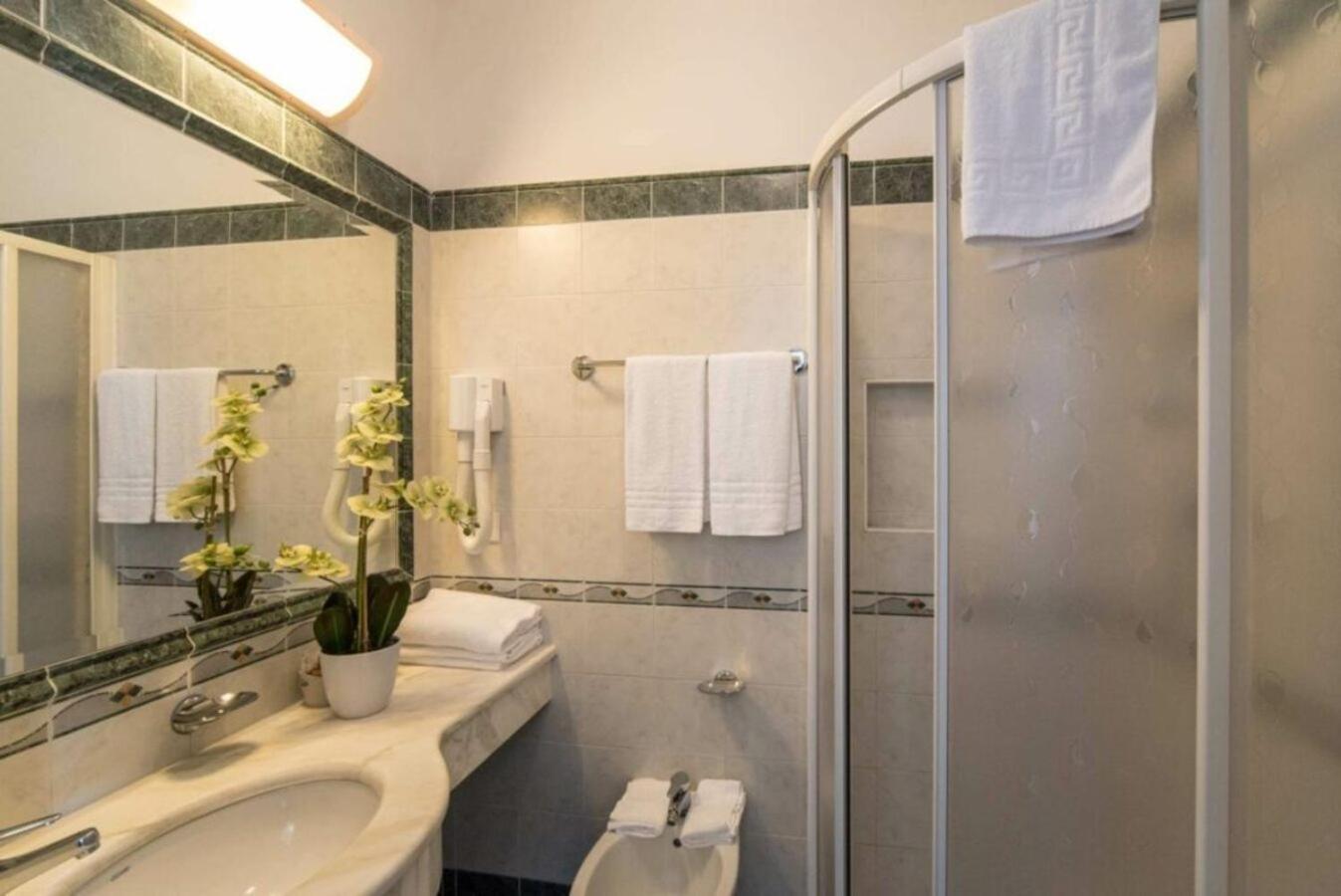 Hotel Bellevue Cattolica Ngoại thất bức ảnh