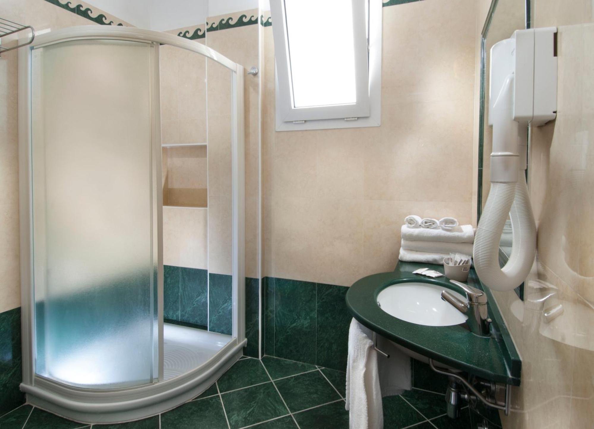 Hotel Bellevue Cattolica Ngoại thất bức ảnh