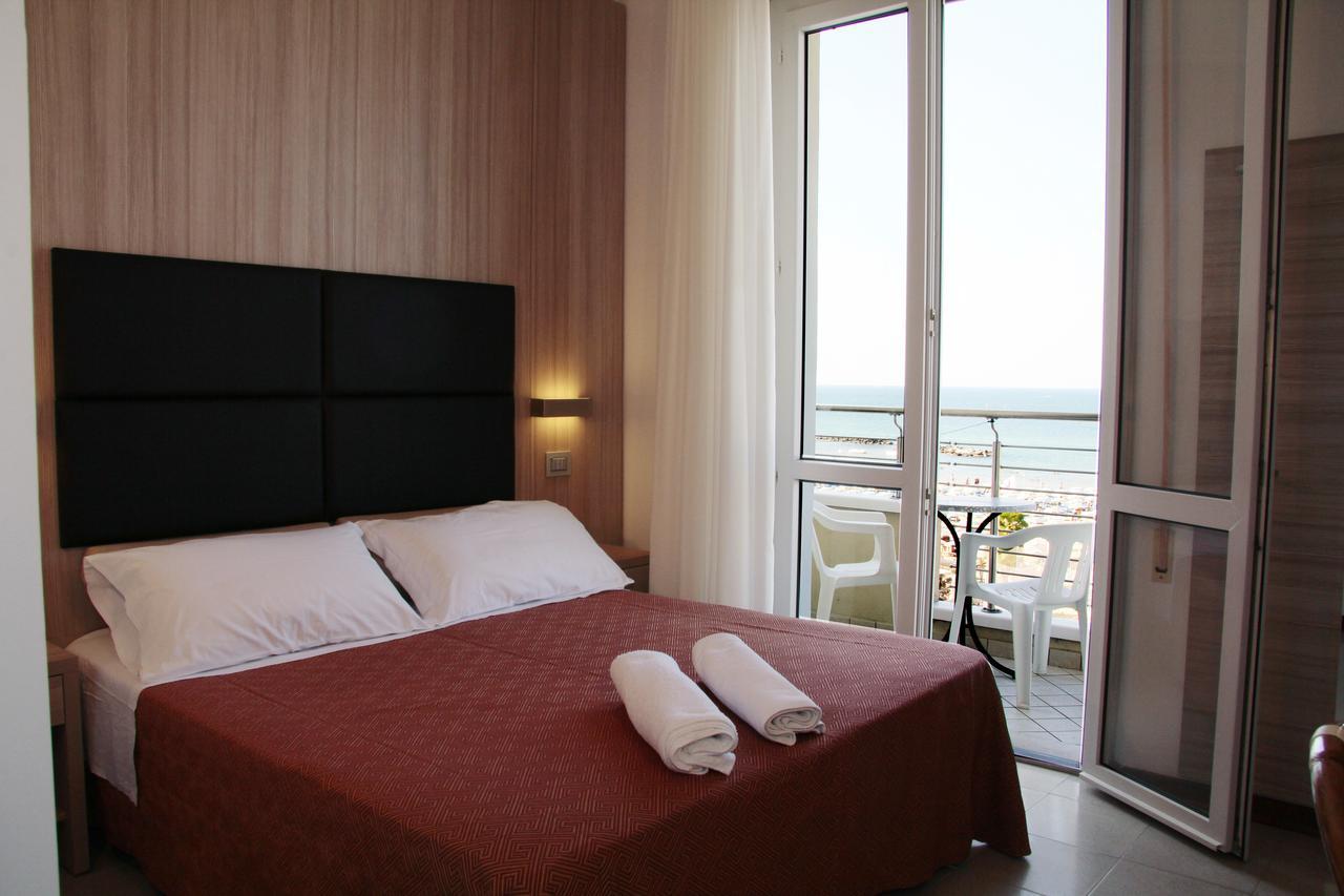Hotel Bellevue Cattolica Ngoại thất bức ảnh