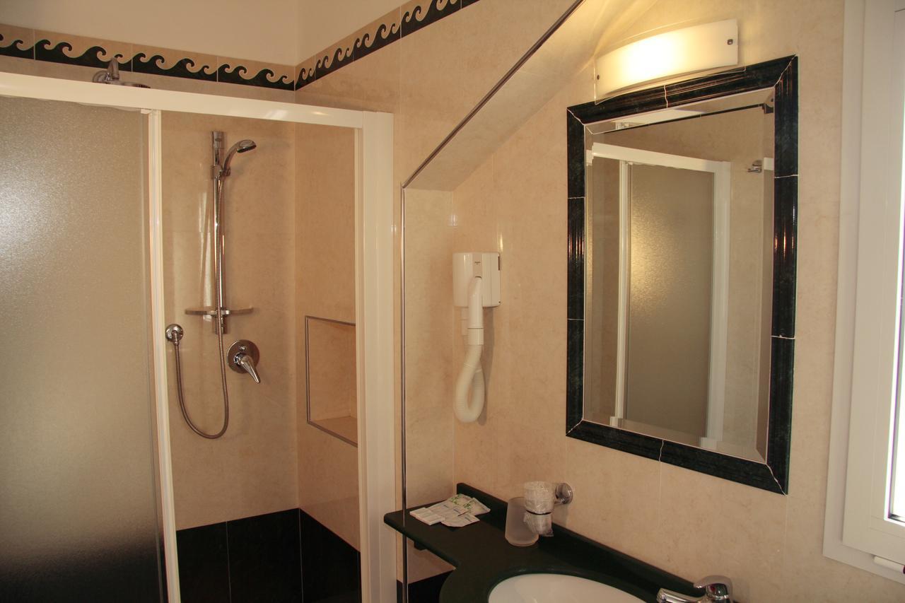 Hotel Bellevue Cattolica Ngoại thất bức ảnh
